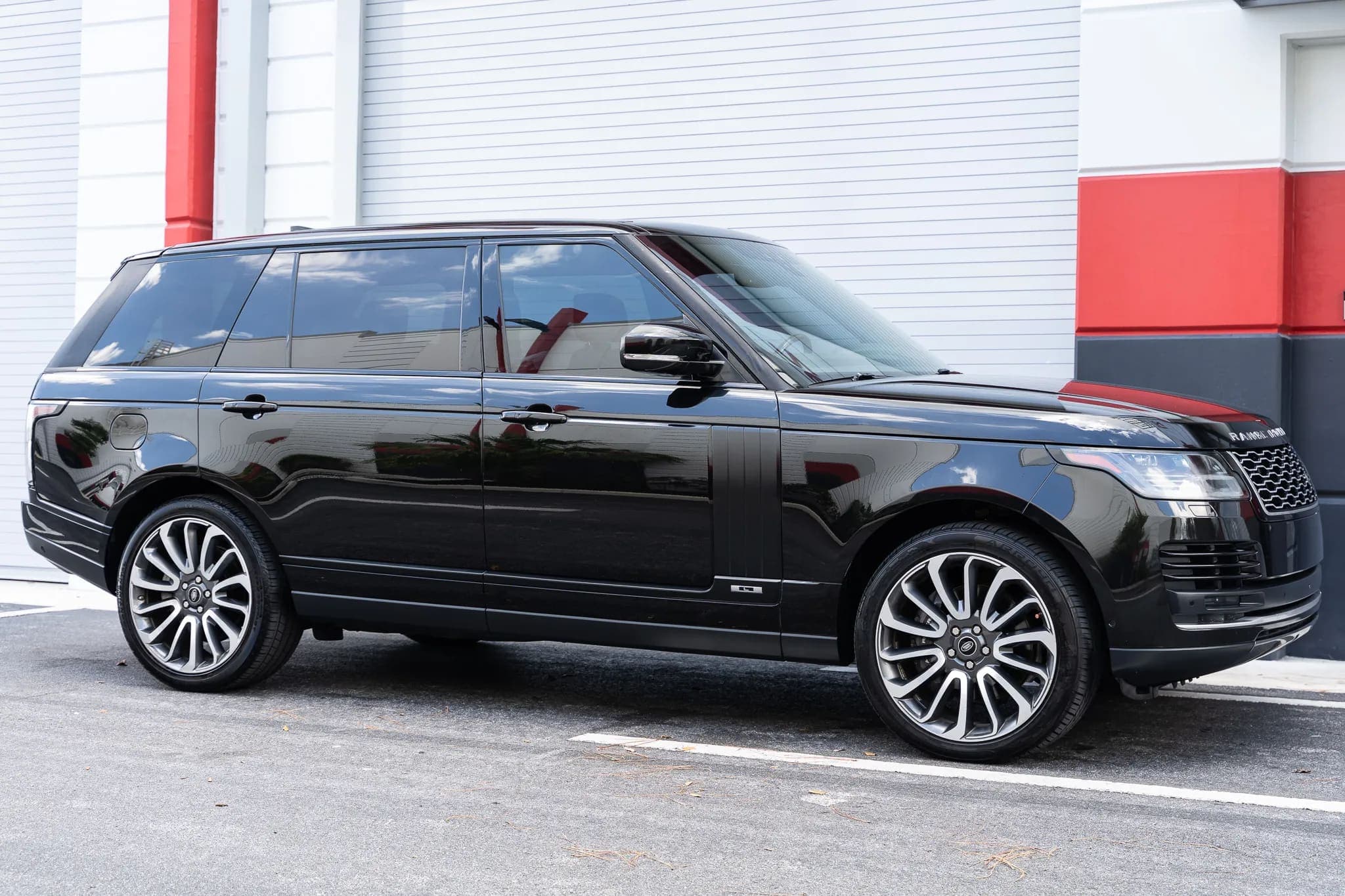 2018 Land Rover Range Rover Supercharged LWB, view